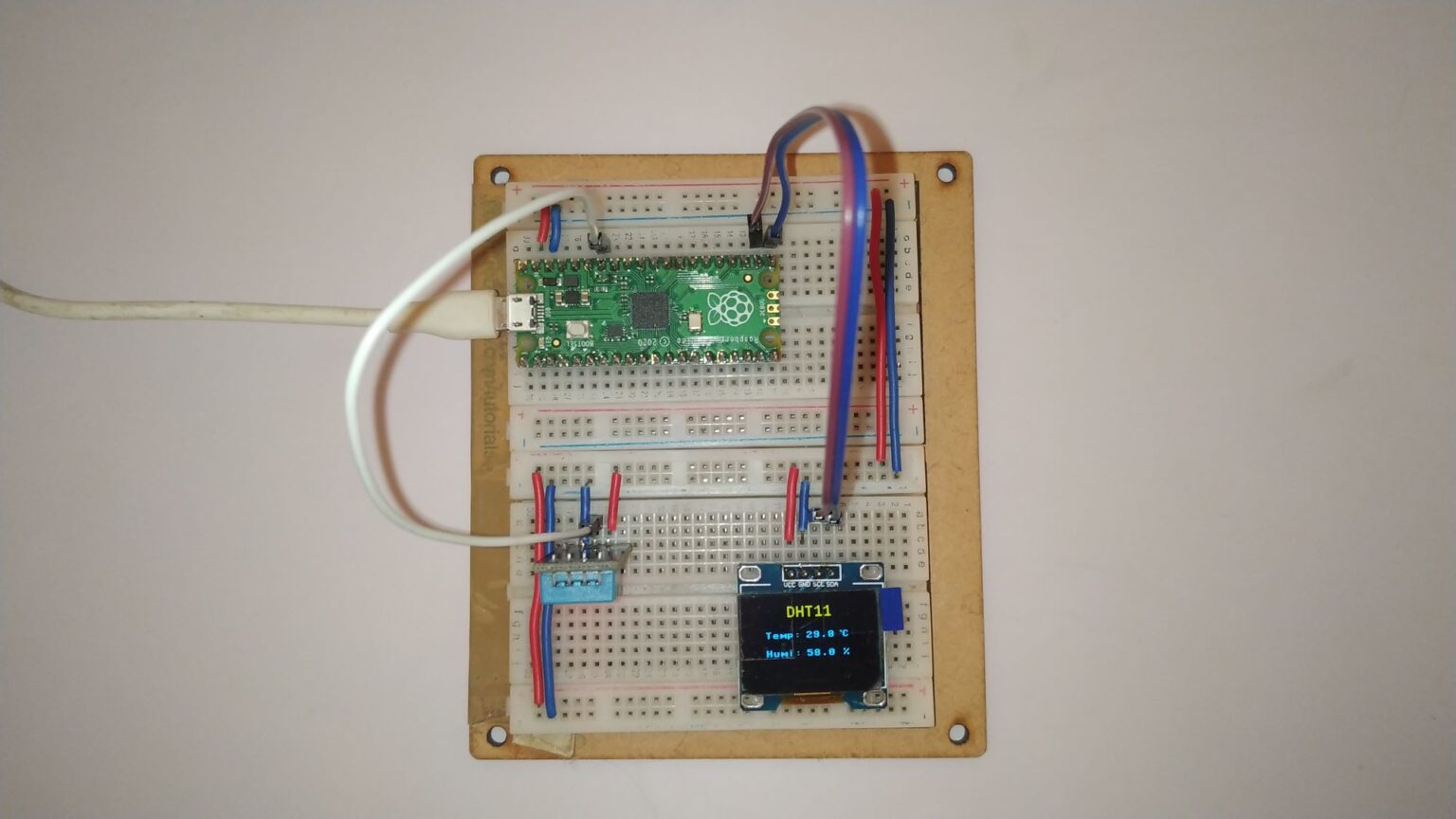 Interfacing DHT11 Temperature Humidity Sensor with Raspberry Pi Pico ...